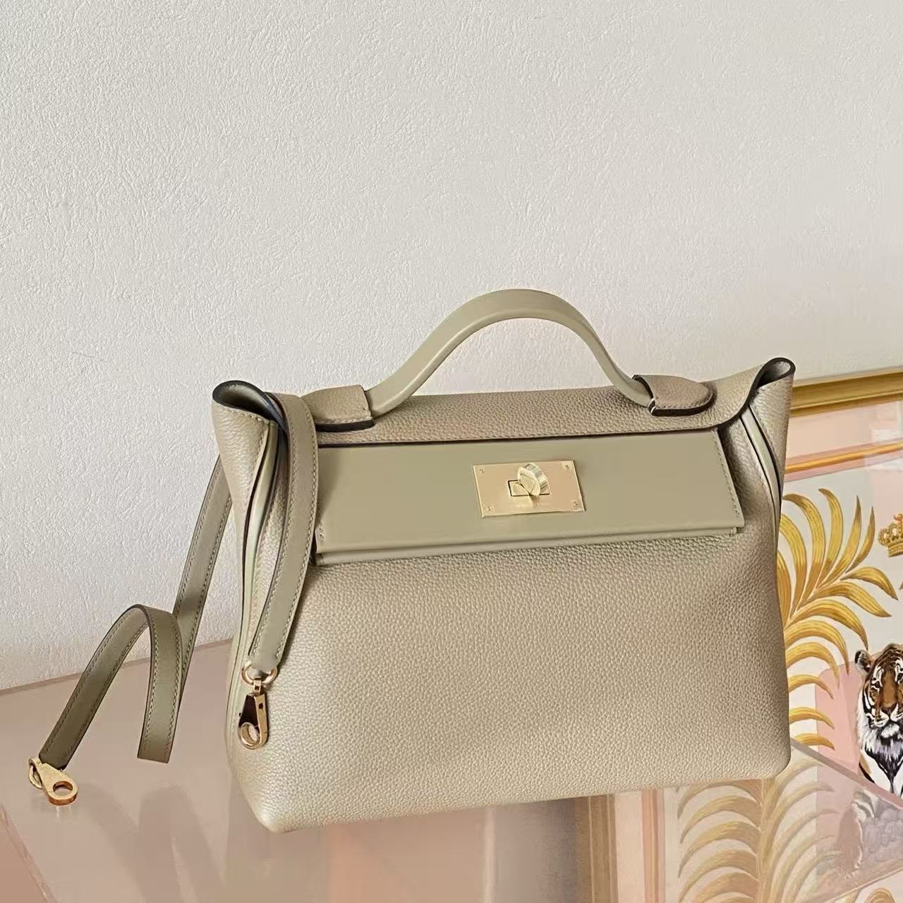 G058 Beige Marfa 8Q Togo Leather