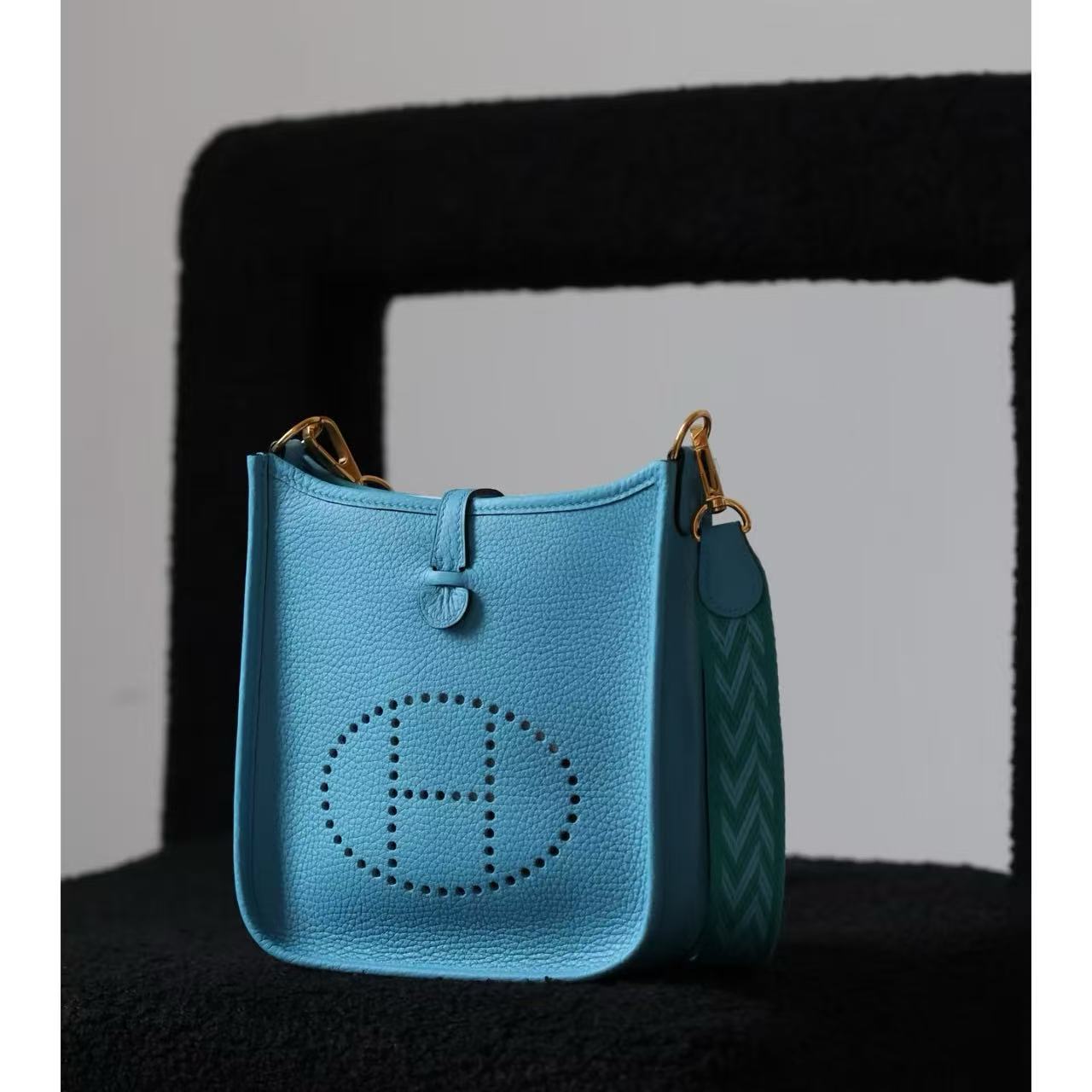 P057 Bleu du Nord P3 EP Leather