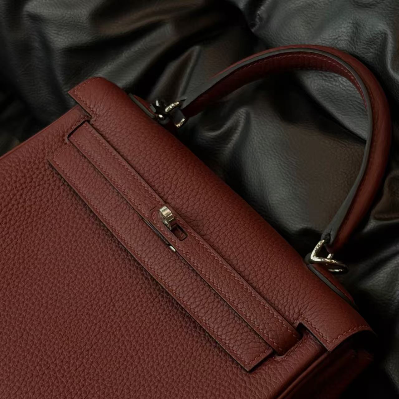 G014 Rouge H 55 Togo Leather