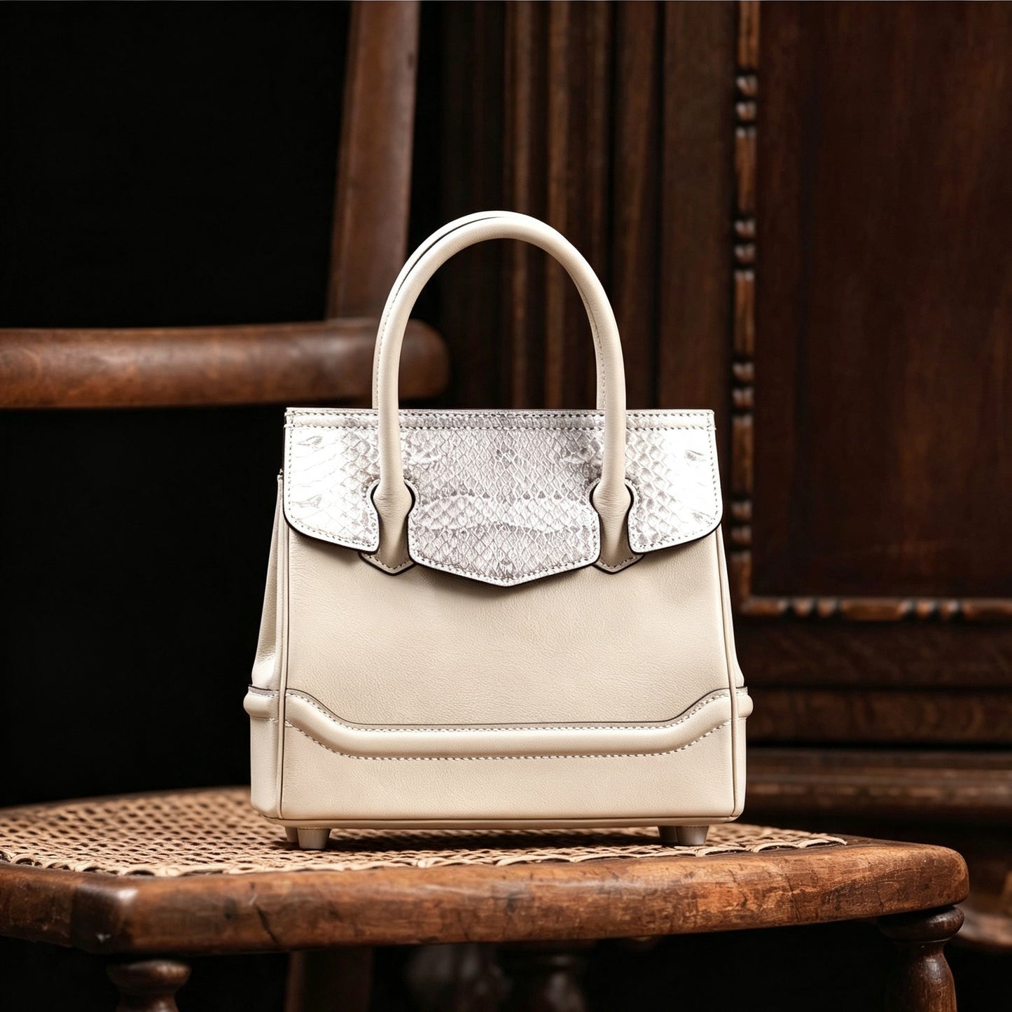 E005 Craie EVE Leather