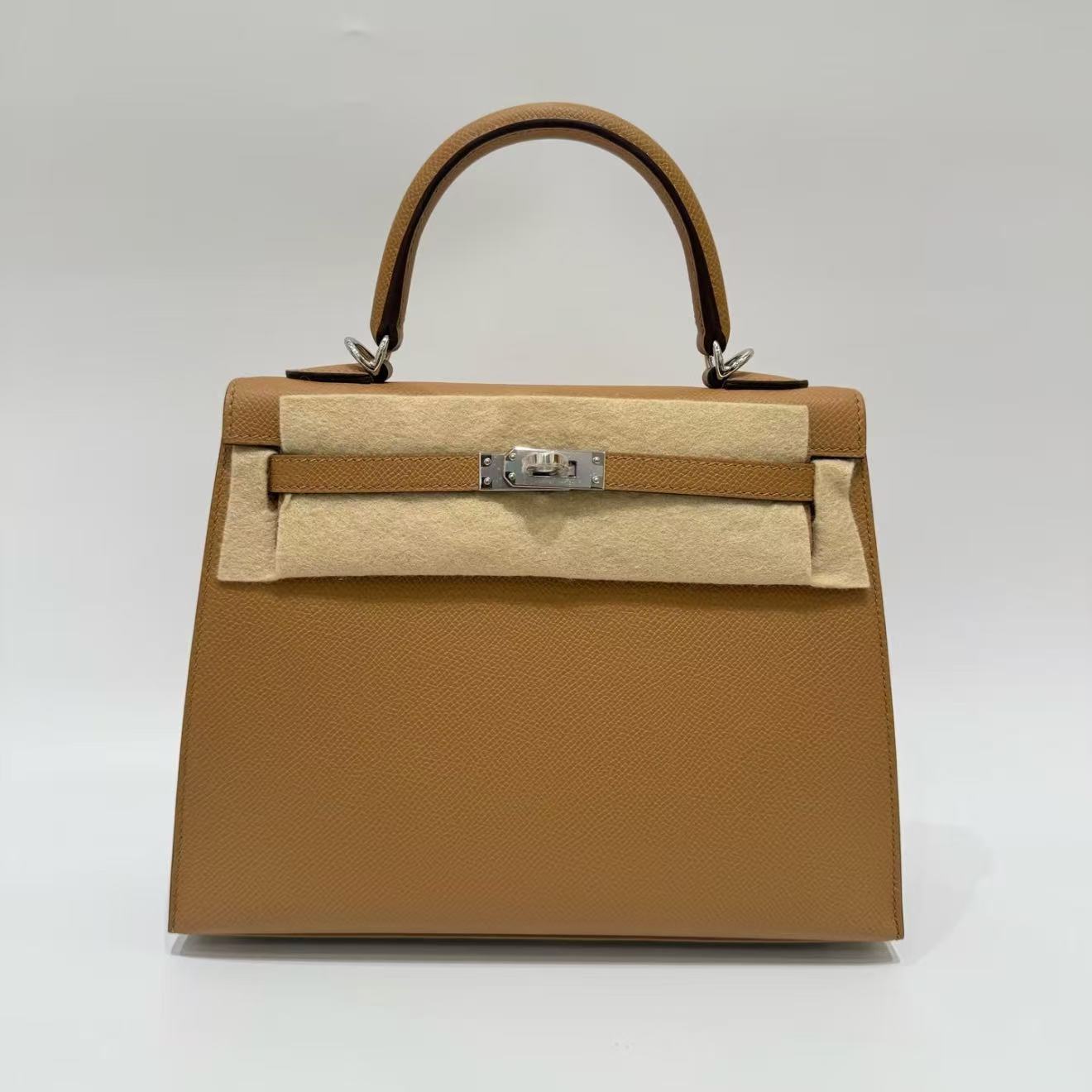 P031  Biscuit 4B EP Leather