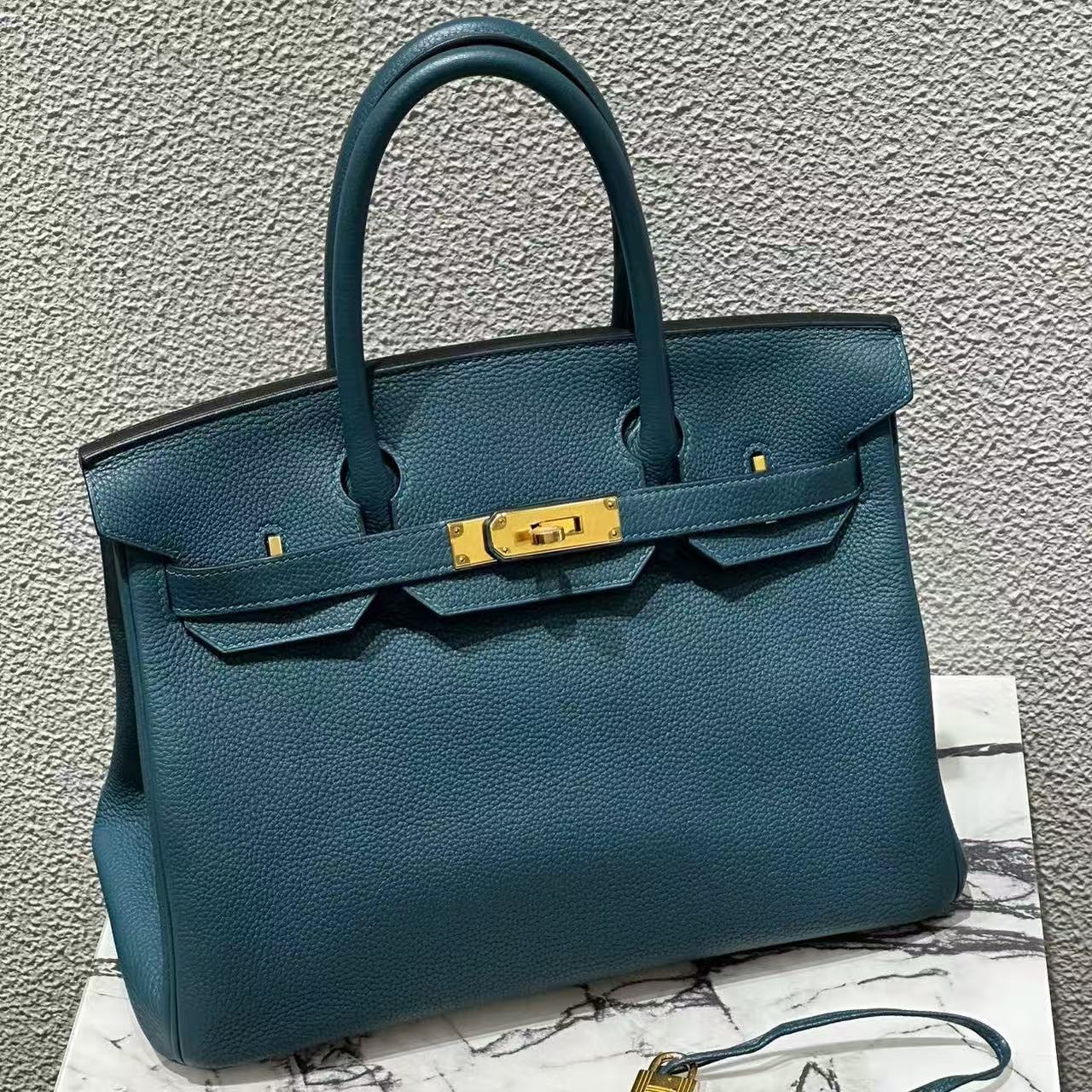P049  Colvert 1P EP Leather
