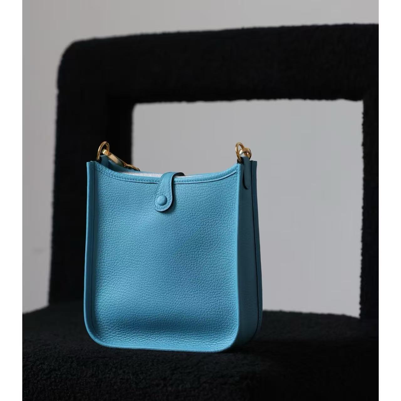 P057 Bleu du Nord P3 EP Leather