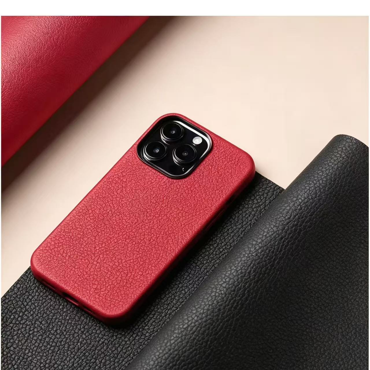 G001 Noir 89 Togo Leather