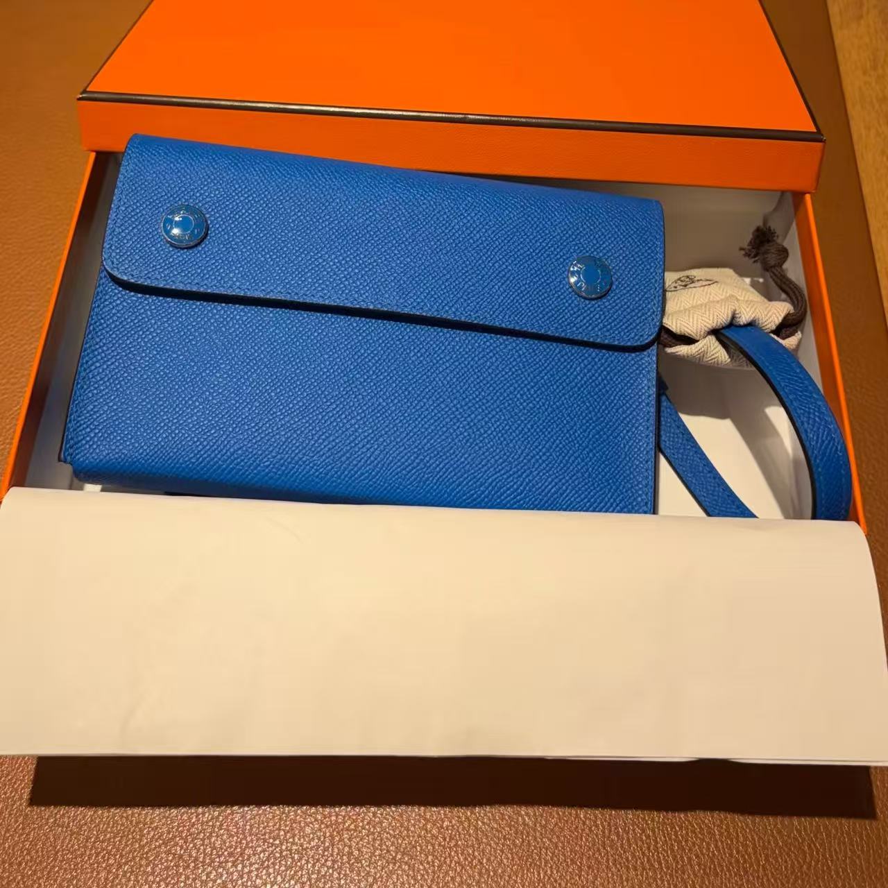 P062 Bleu Hydra T7 EP Leather