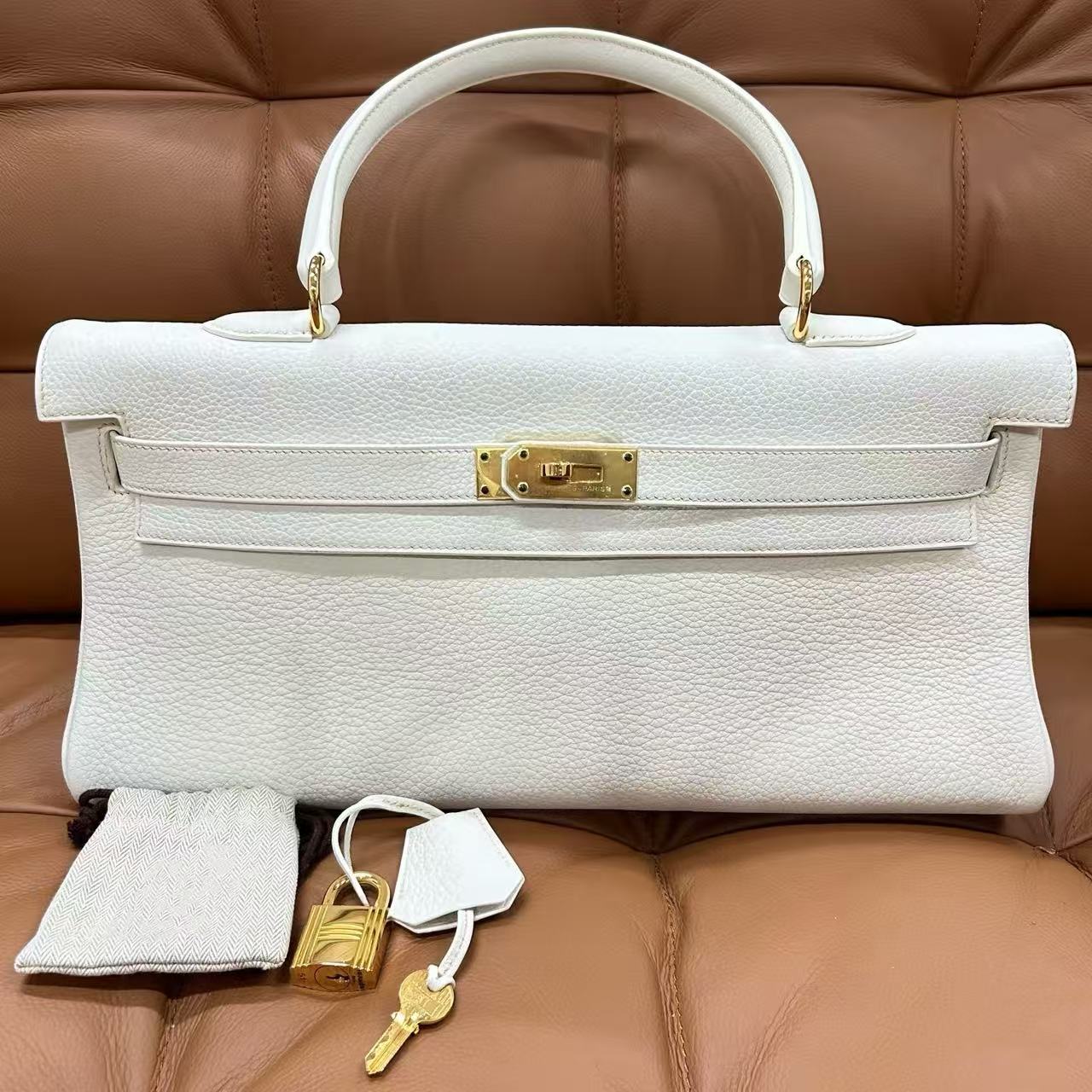 G012 Blanc 01 Togo Leather
