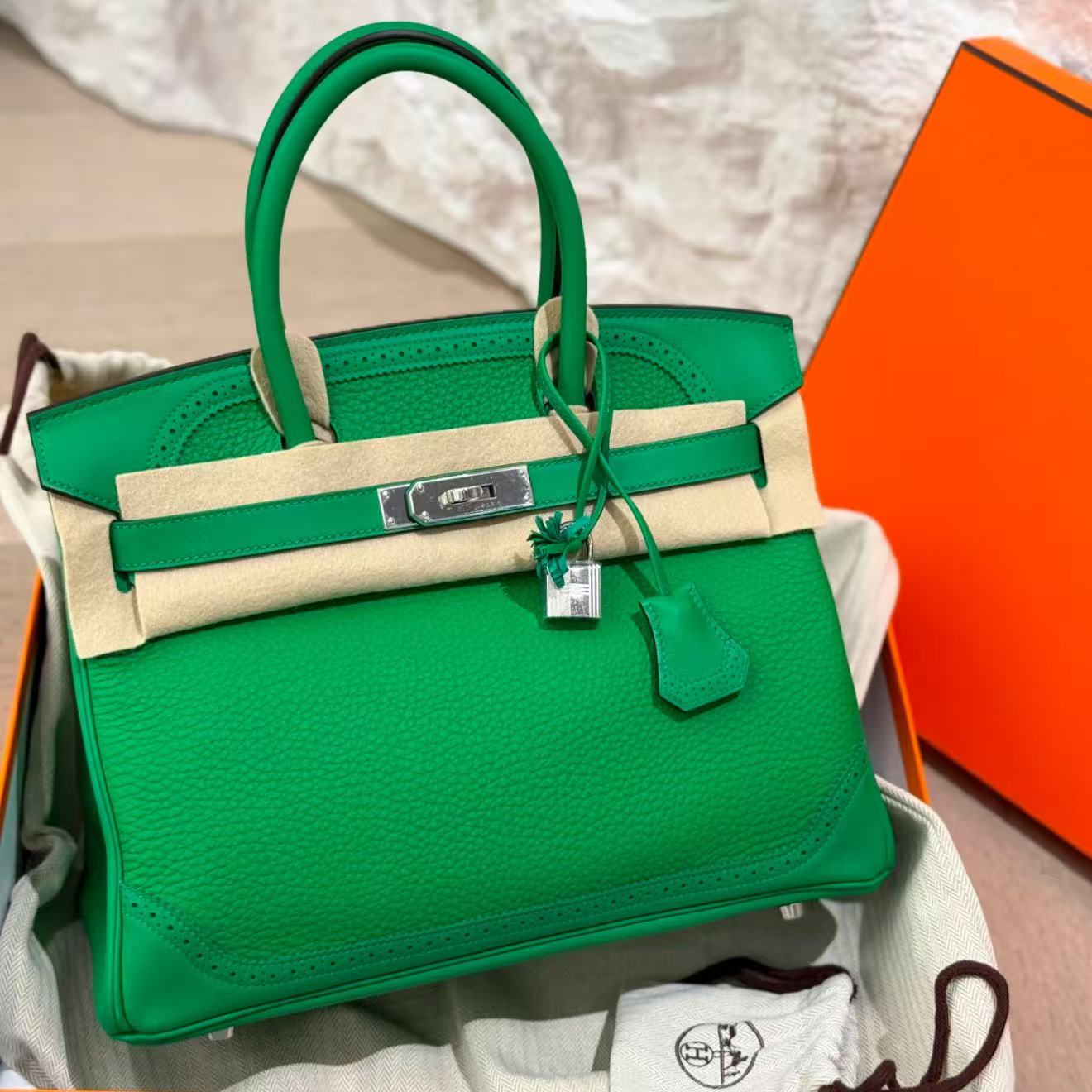 G049 Bambou 1K Togo Leather
