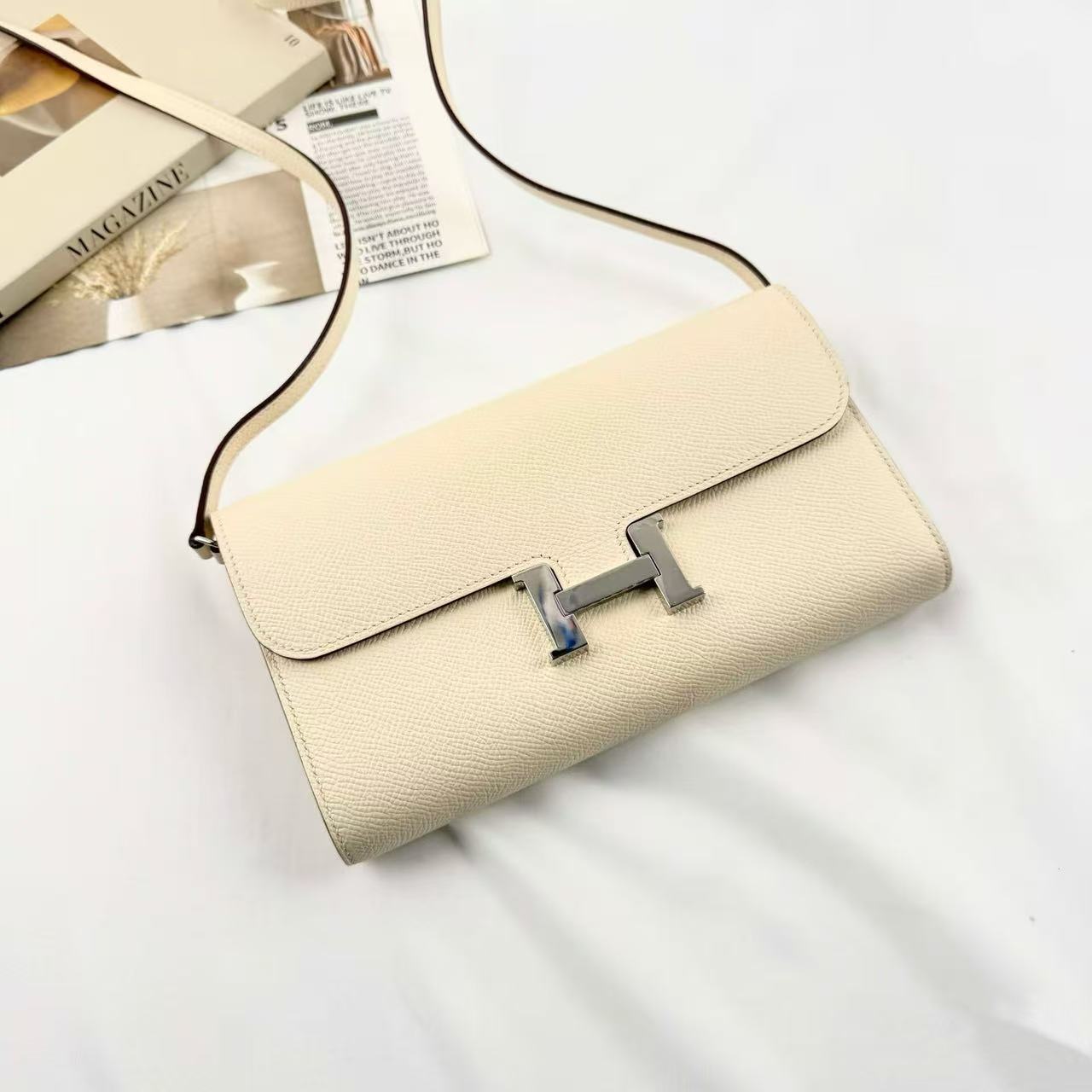 G011 Nata I2 Togo Leather
