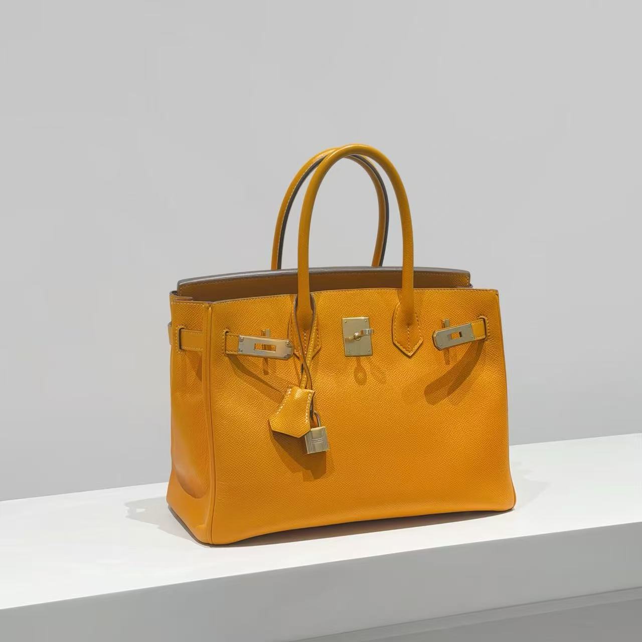 P033 Jaune Ambre 9D EP Leather