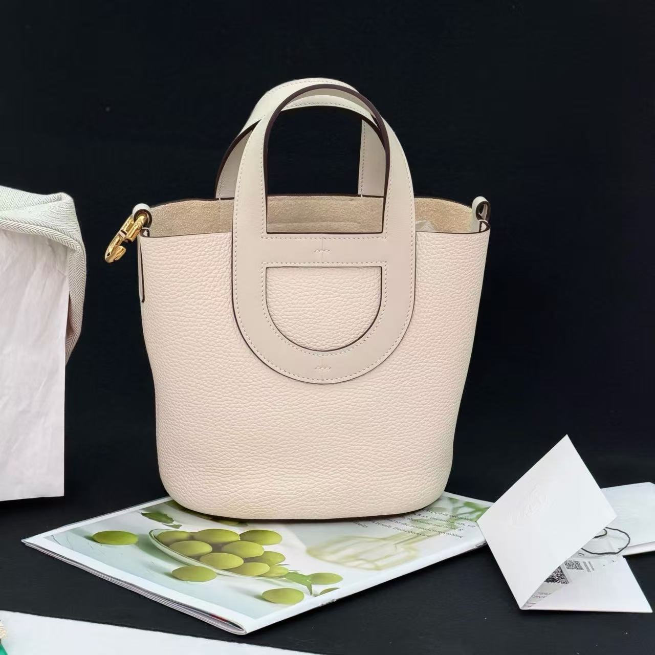 G011 Nata I2 Togo Leather