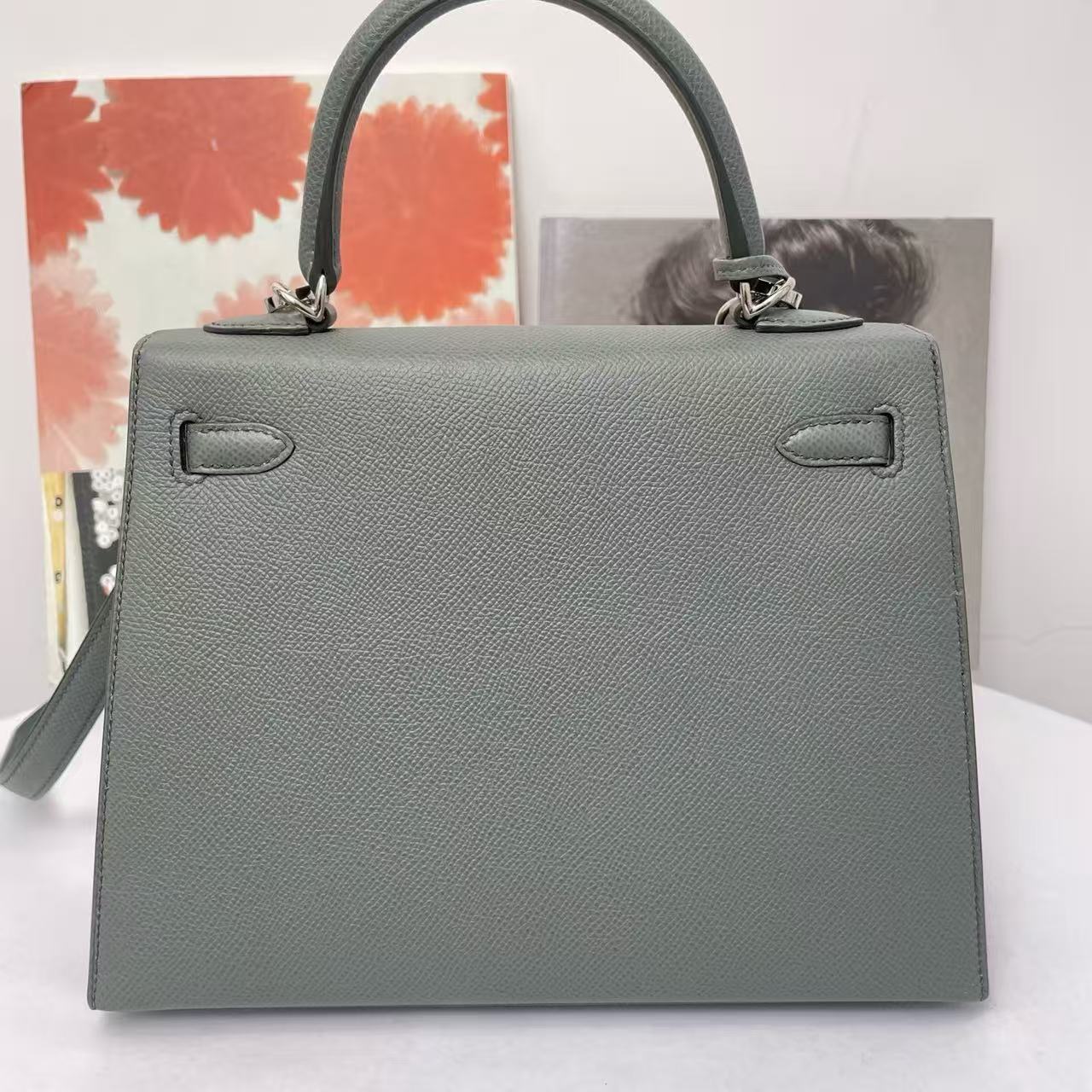 P039 Vert Amande 63 EP Leather
