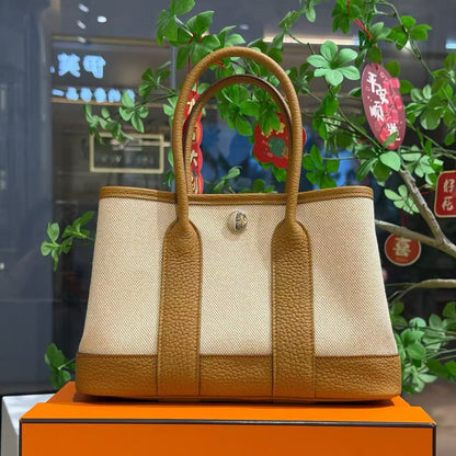 G055 Sesame 2S Togo Leather