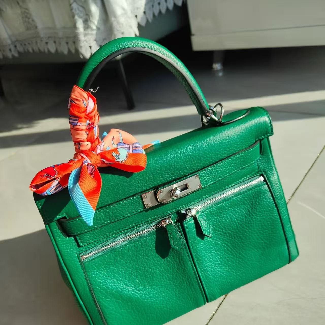 G049 Bambou 1K Togo Leather