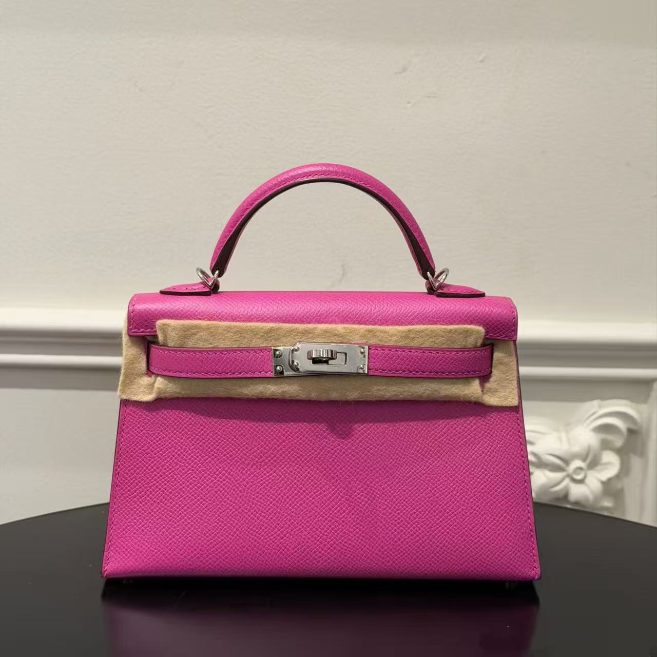 P017 Magnolia 91 EP Leather