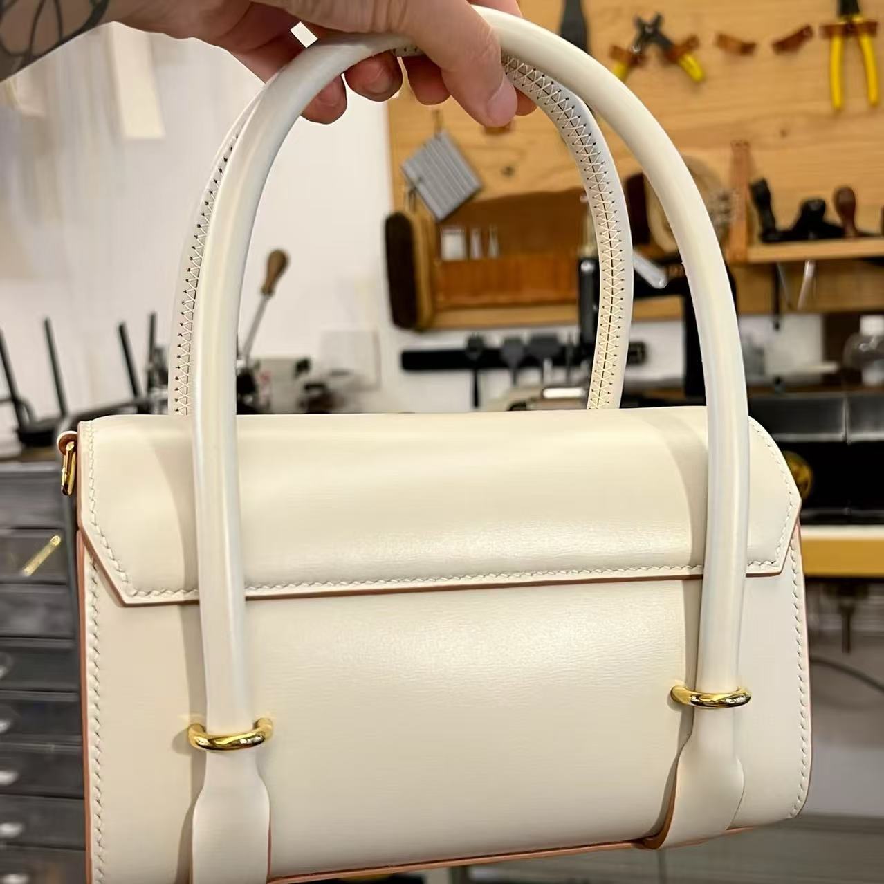 B003 Craie 10 Boite(Box Calf) Leather