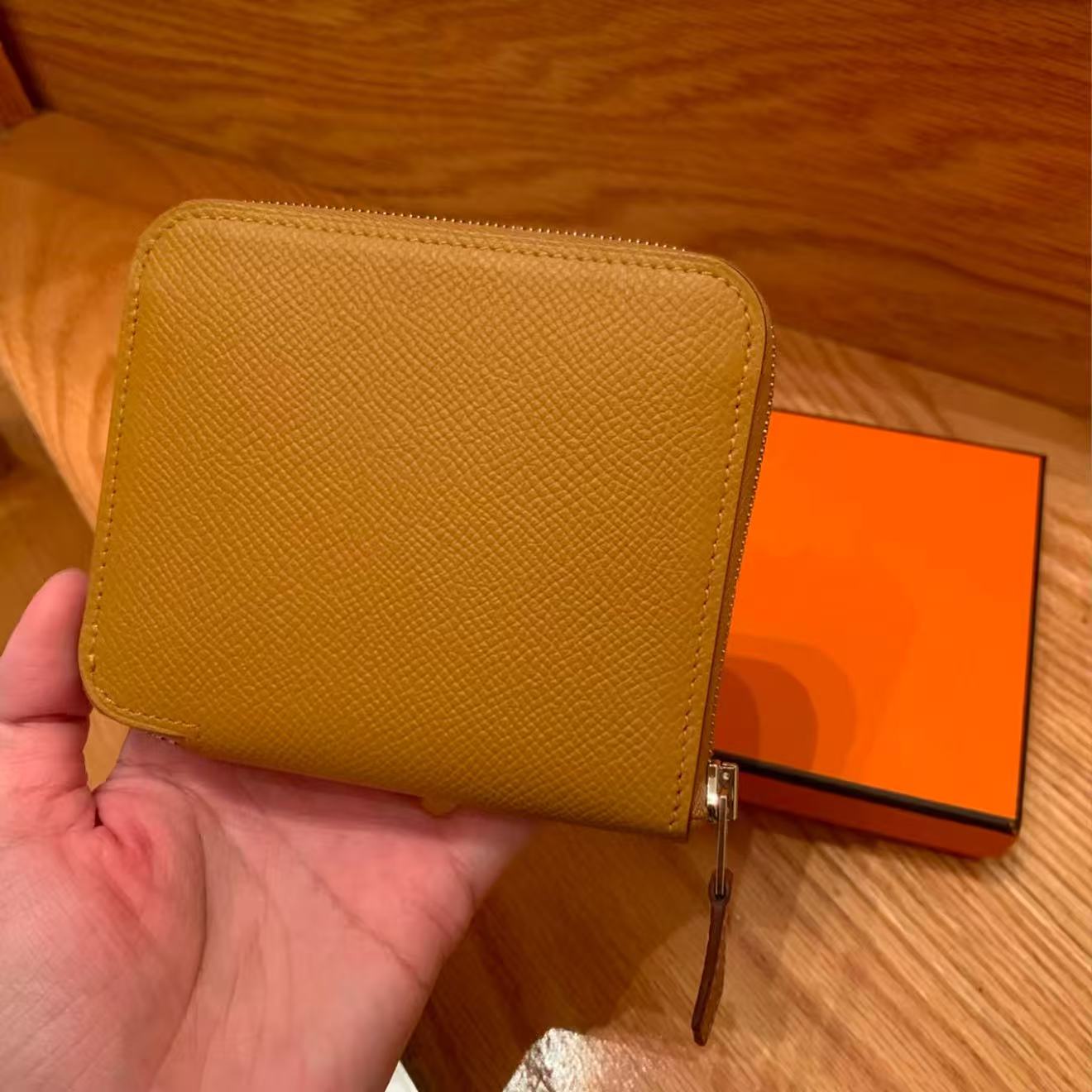 P030  Sesame 2S EP Leather