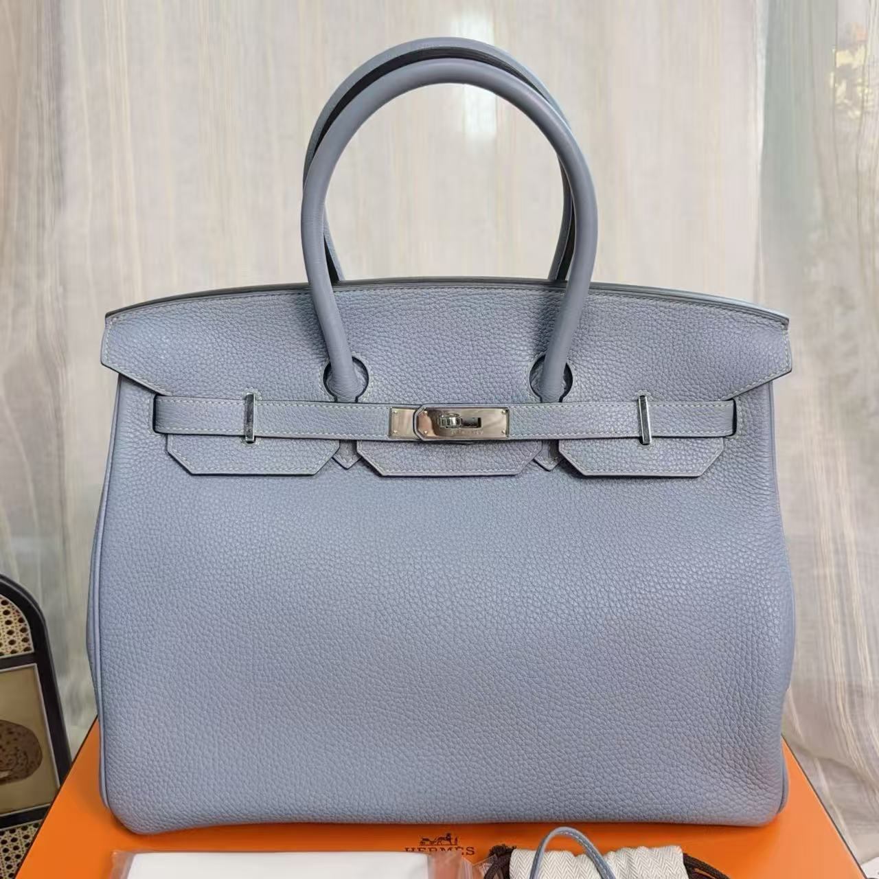 G035 Bleu Lin J7 Togo Leather