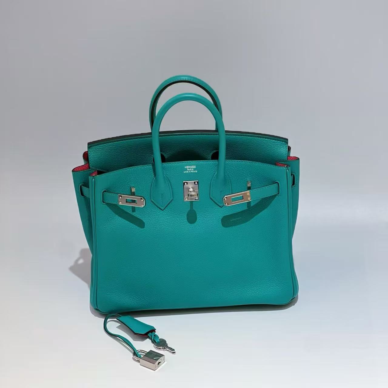G048 Vert Verone U1 Togo Leather