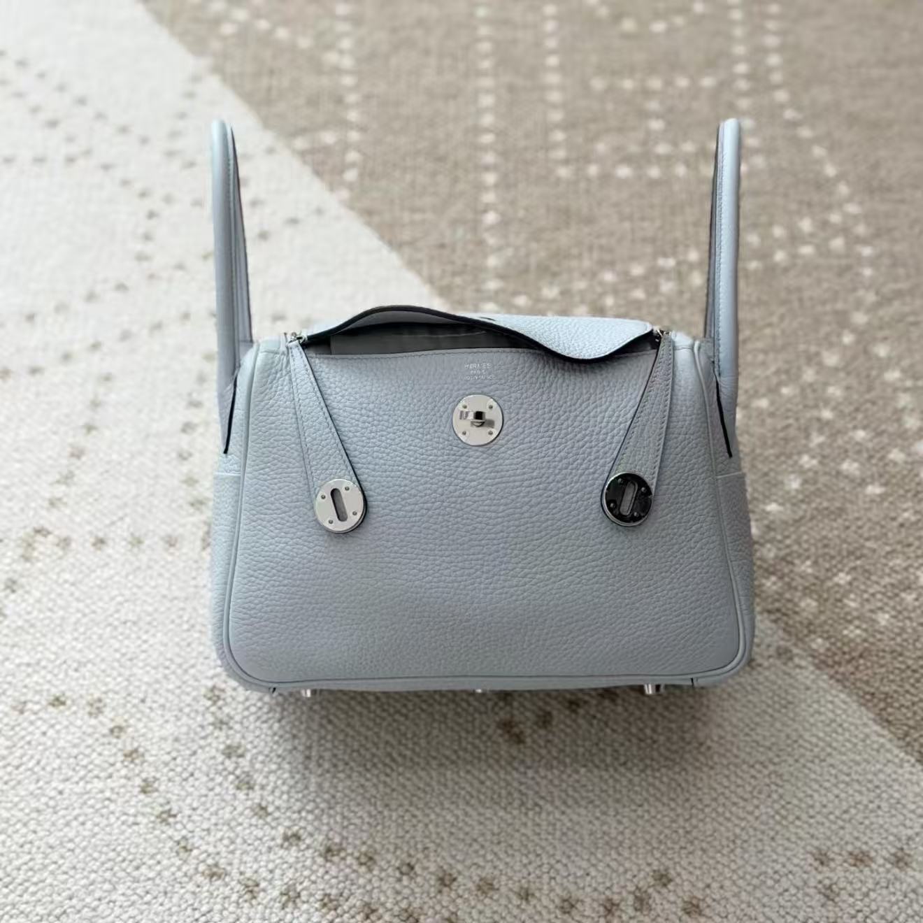 G040 Bleu Pale 08 Togo Leather