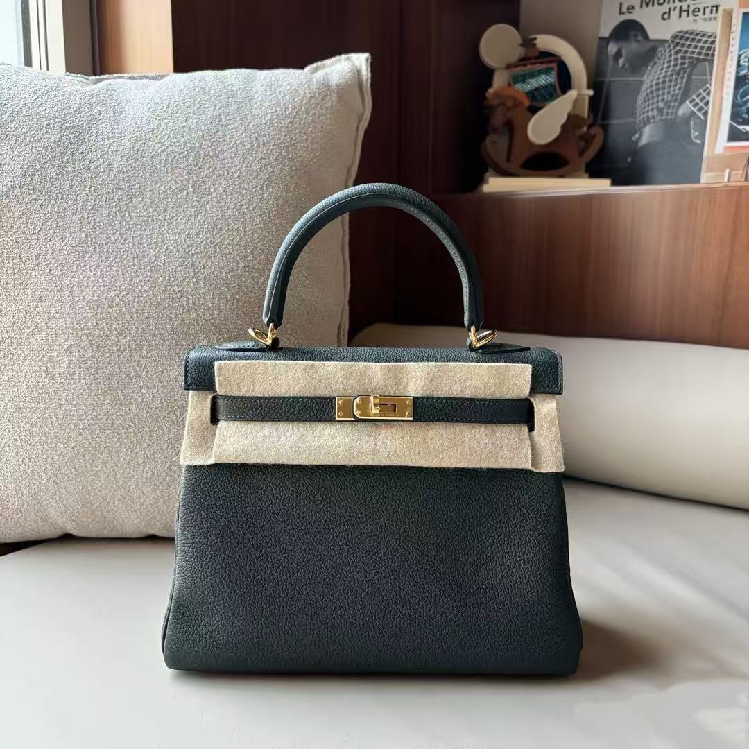 G042 Vert Anglais 2Q Togo Leather
