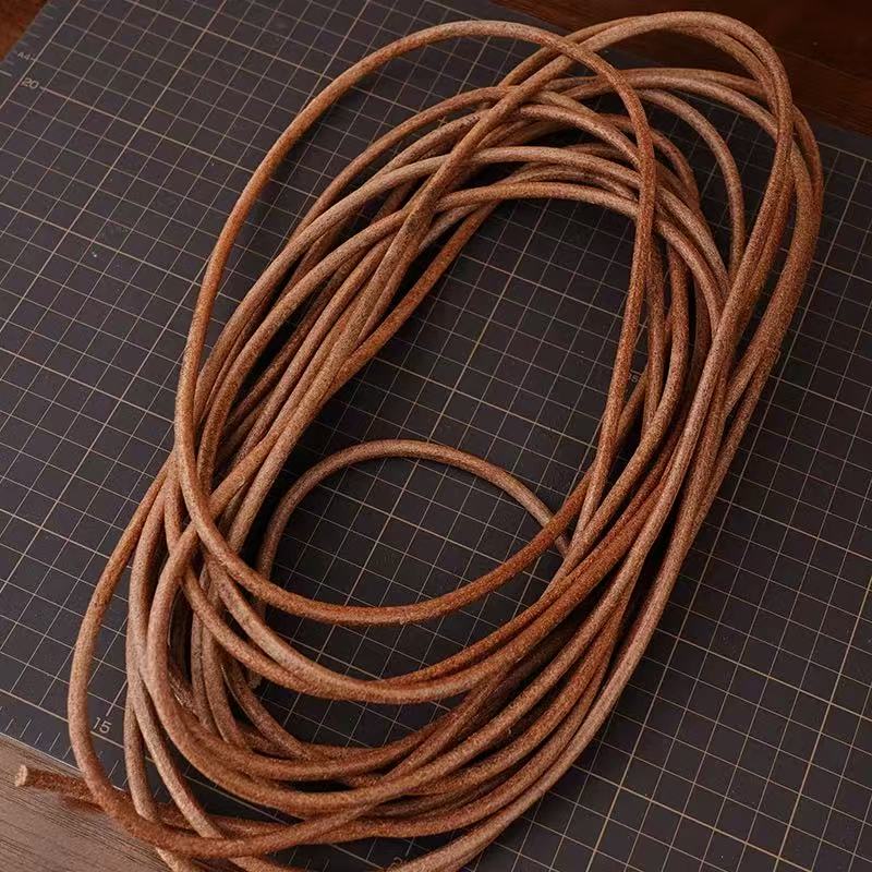 1371 Vegetable Tanned Leather String