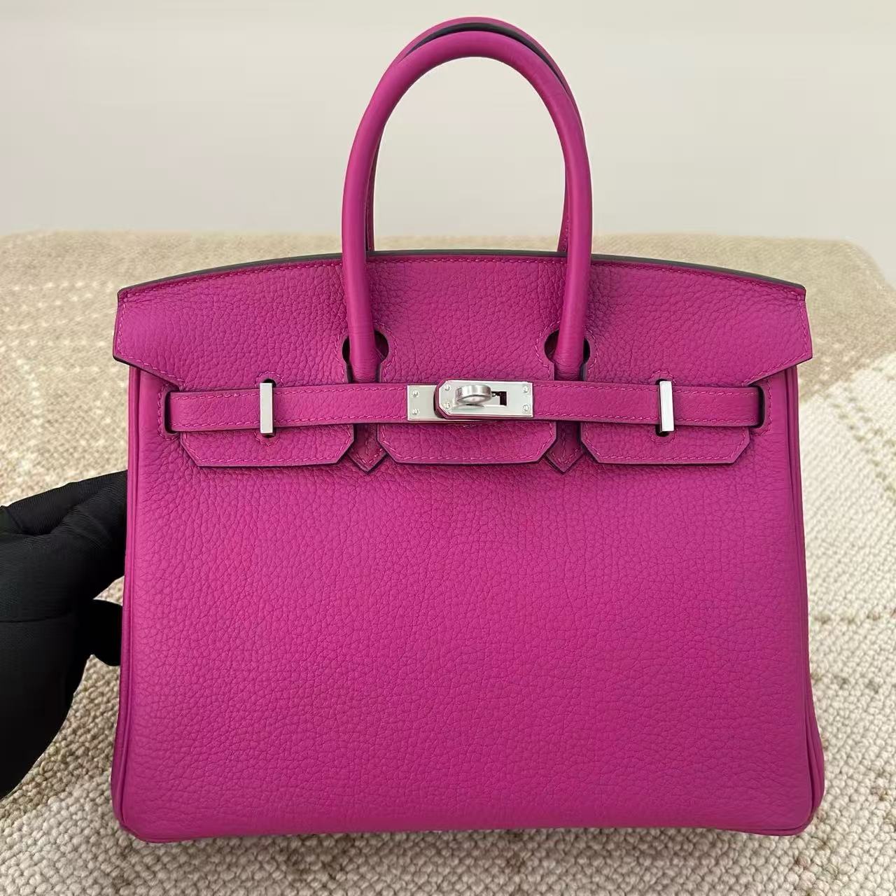G023 Rose Pourpre L3 Togo Leather